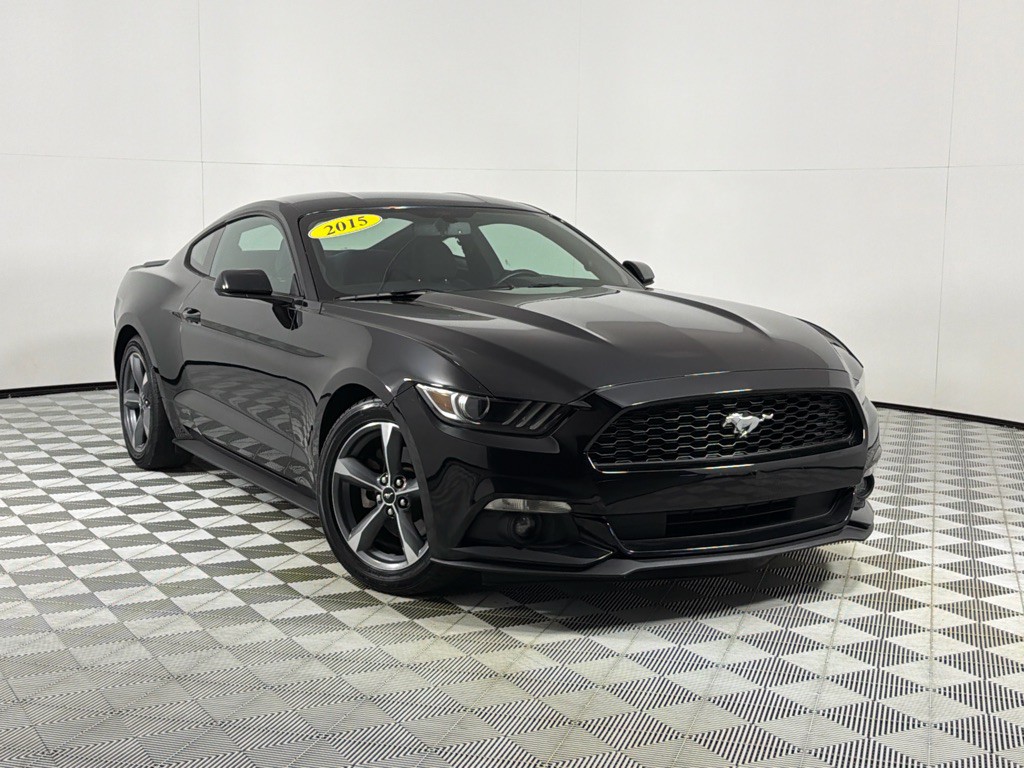 2015 Ford Mustang Image 2