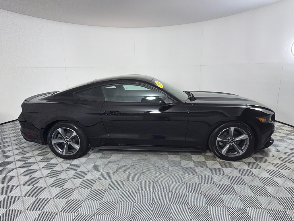 2015 Ford Mustang Image 4