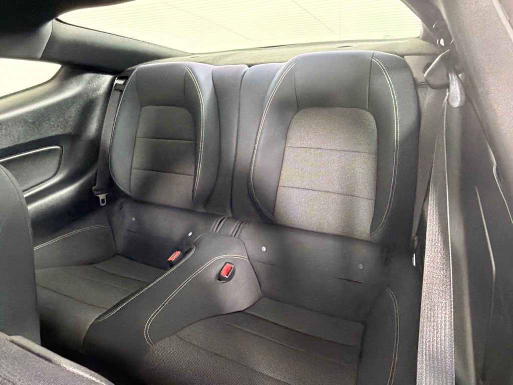 2015 Ford Mustang Image 17