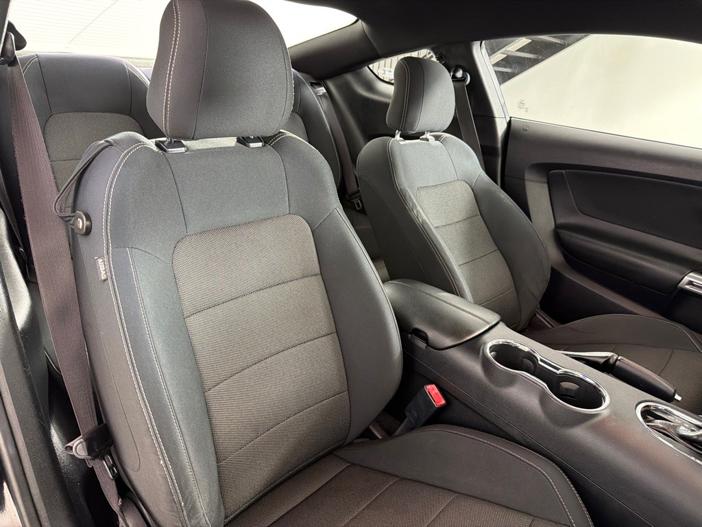 2015 Ford Mustang Image 20