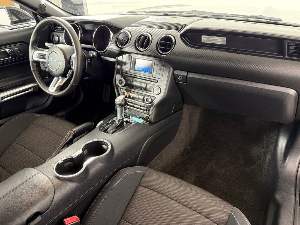2015 Ford Mustang Image 21