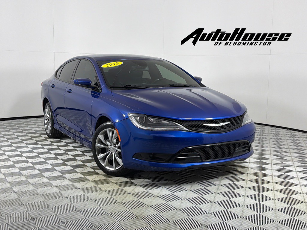 2015 Chrysler 200 Image 1
