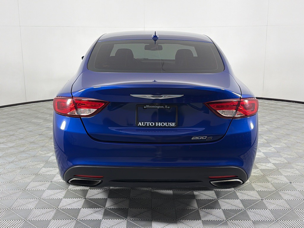2015 Chrysler 200 Image 6