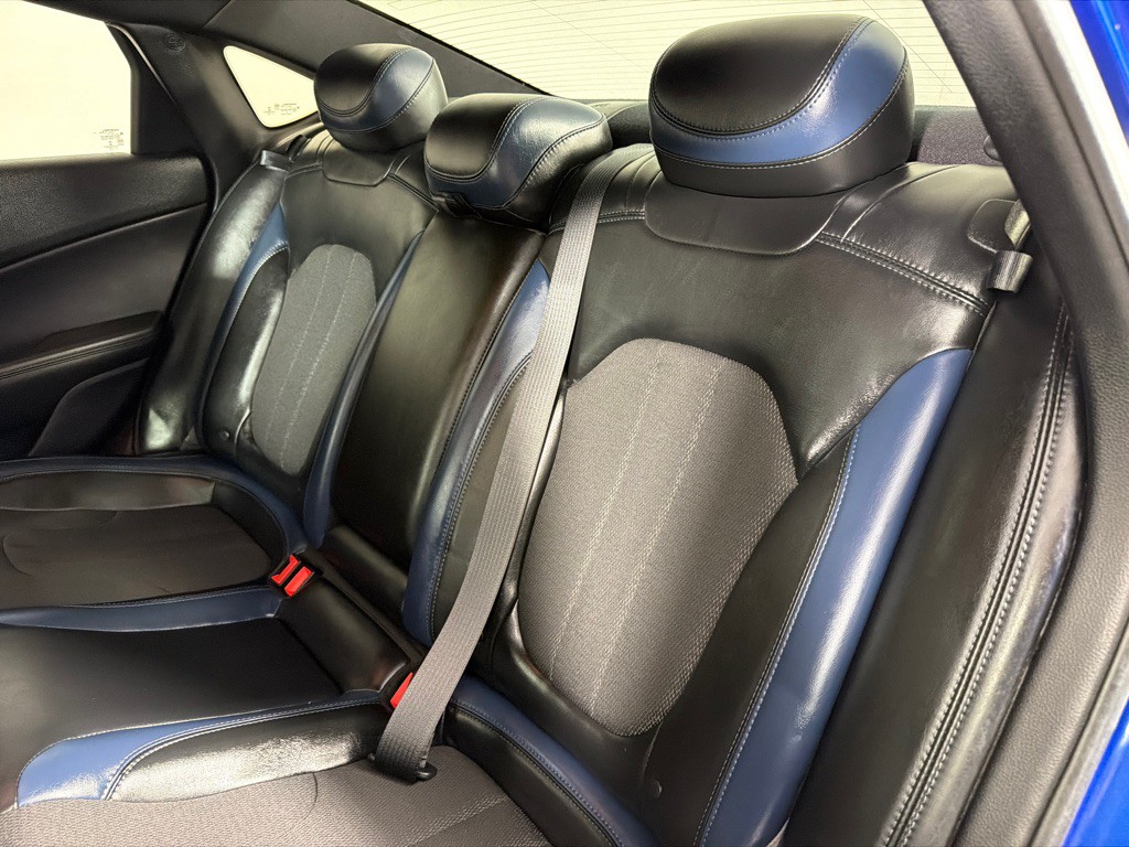 2015 Chrysler 200 Image 20