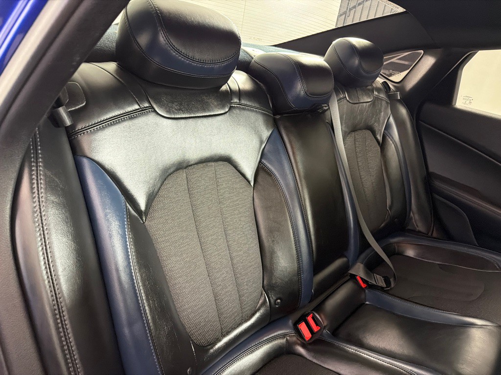 2015 Chrysler 200 Image 22