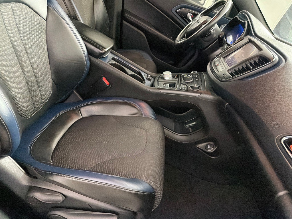 2015 Chrysler 200 Image 23