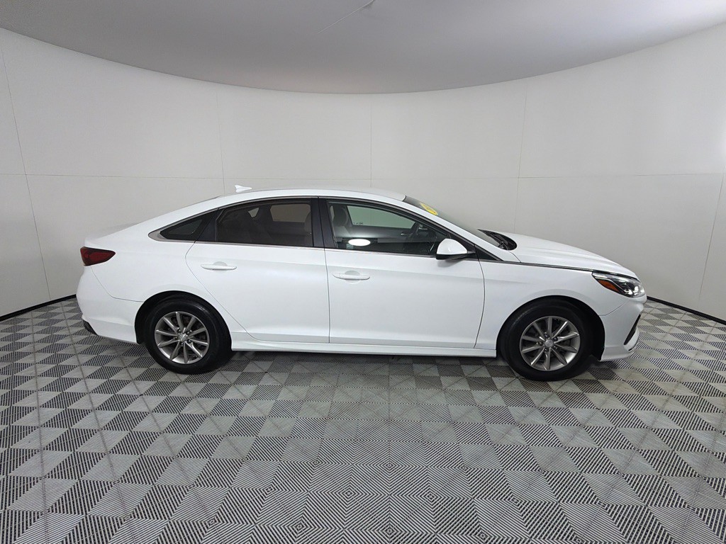 2018 Hyundai Sonata Image 4