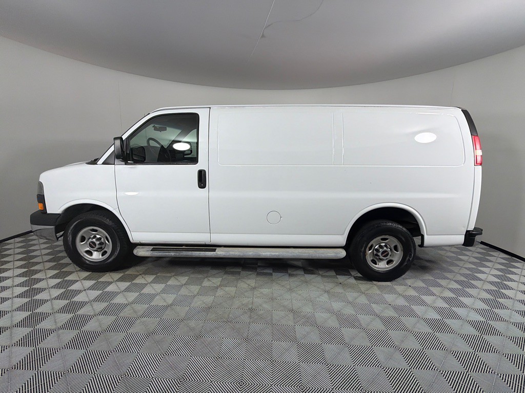2015 GMC Savana Image 5