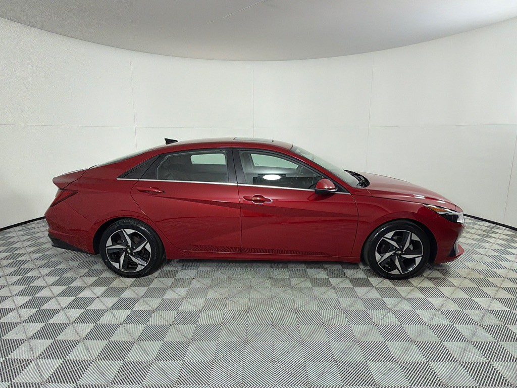 2023 Hyundai Elantra Image 4