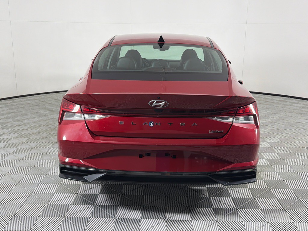 2023 Hyundai Elantra Image 5
