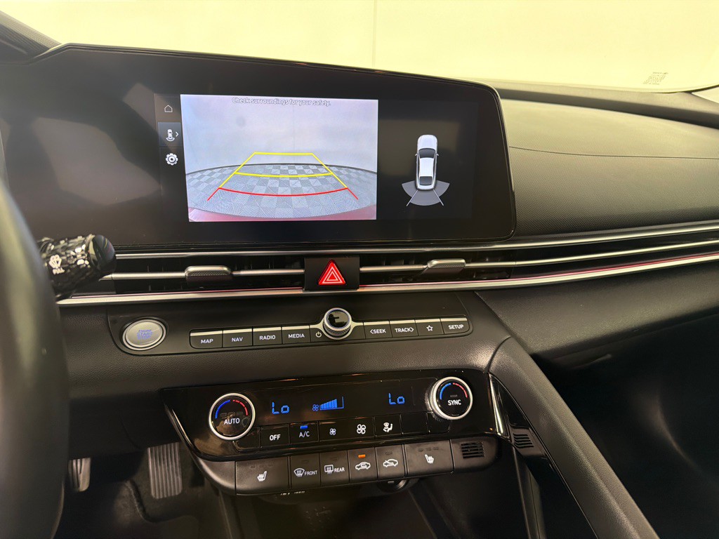 2023 Hyundai Elantra Image 15