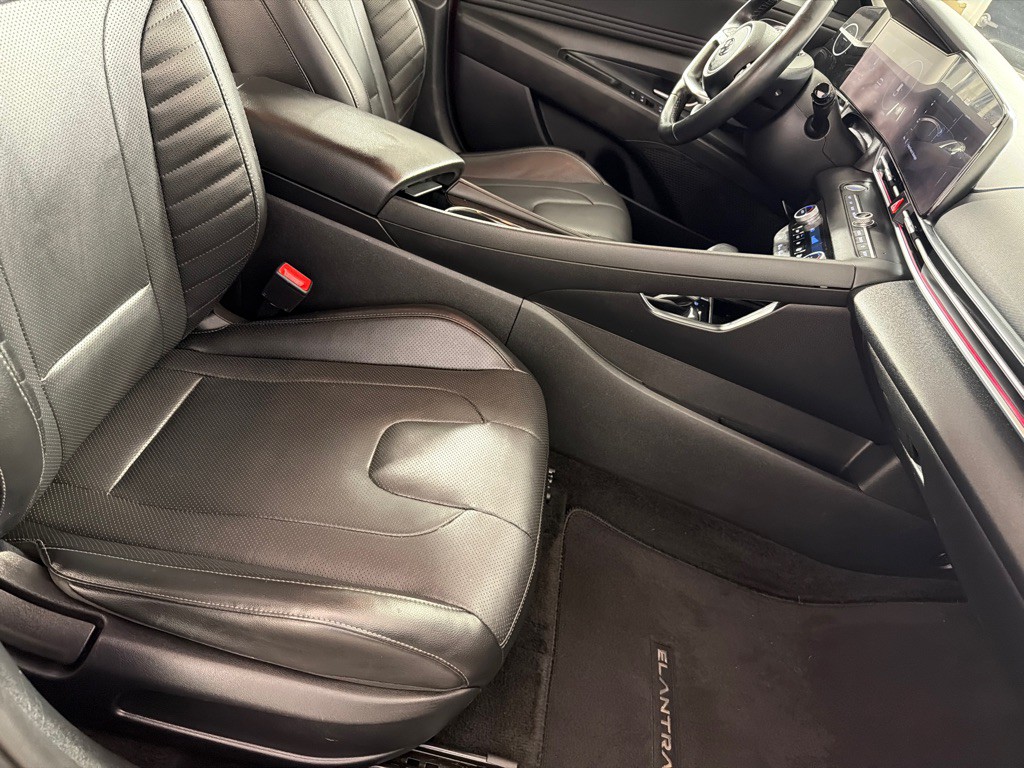 2023 Hyundai Elantra Image 21