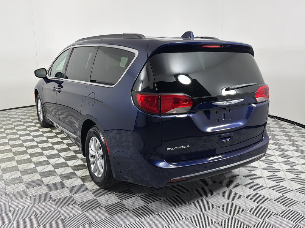 2017 Chrysler Pacifica Image 7