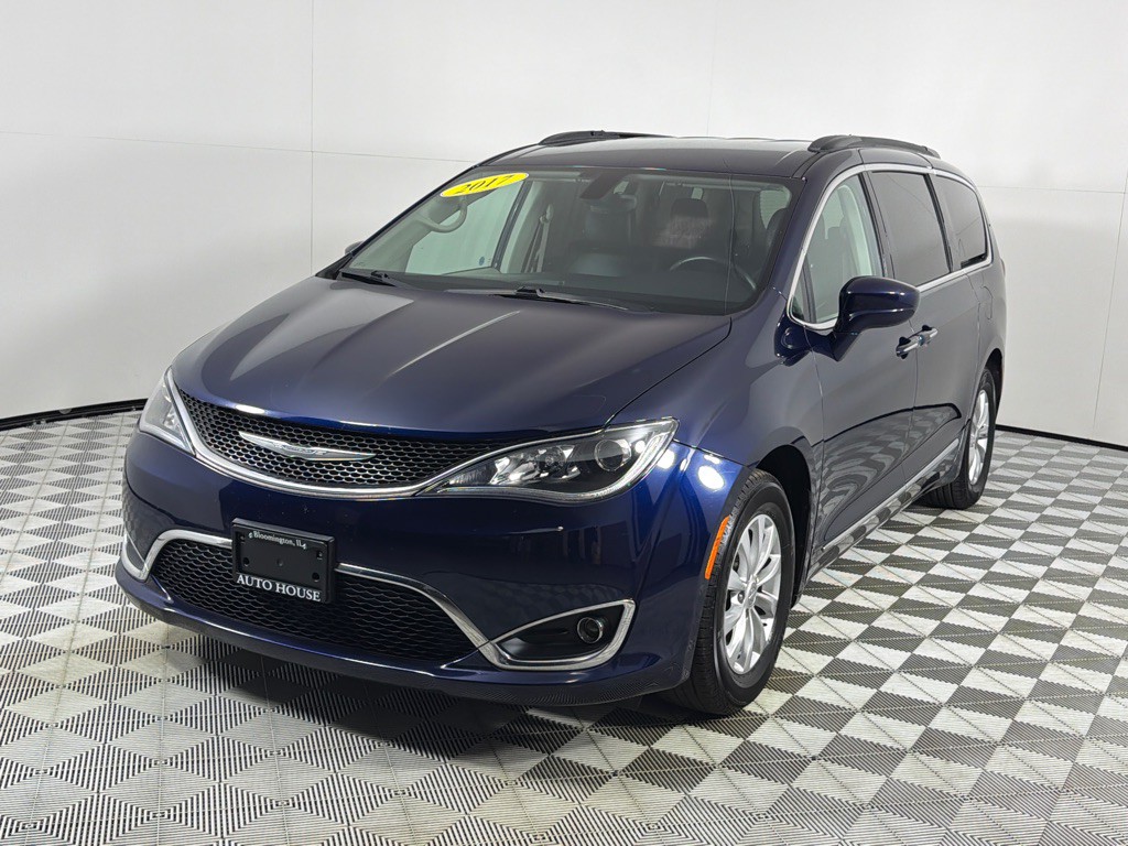 2017 Chrysler Pacifica Image 9