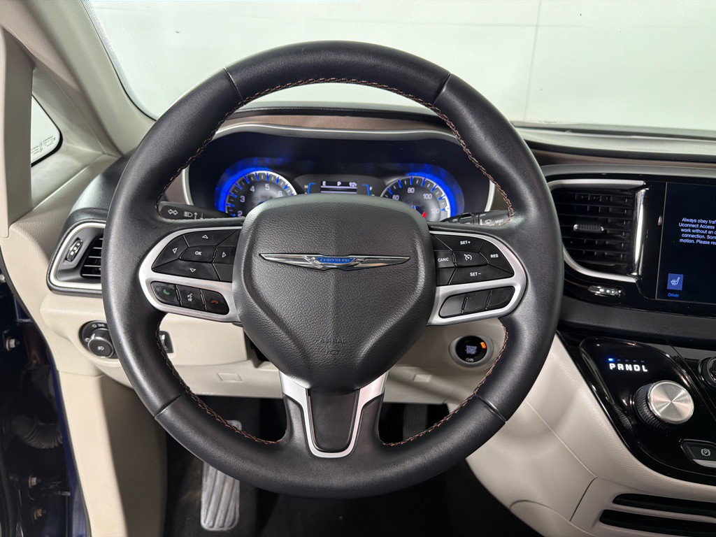 2017 Chrysler Pacifica Image 14