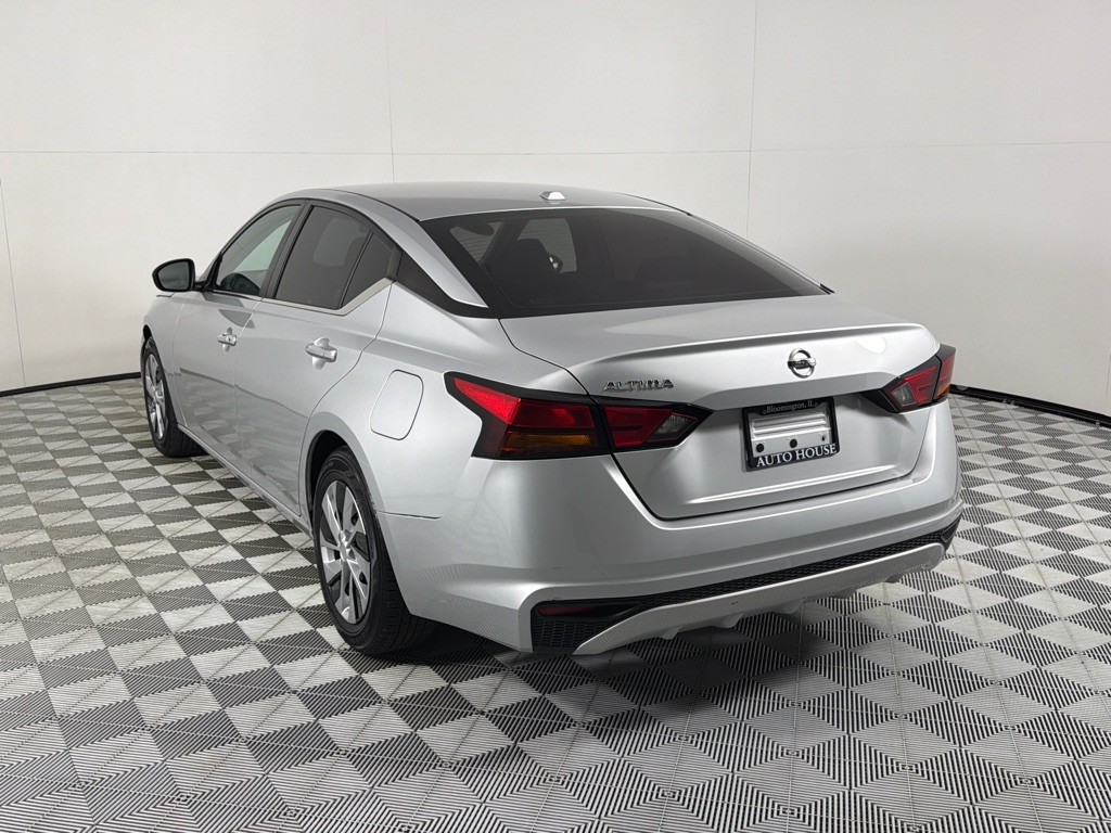 2020 Nissan Altima Image 7