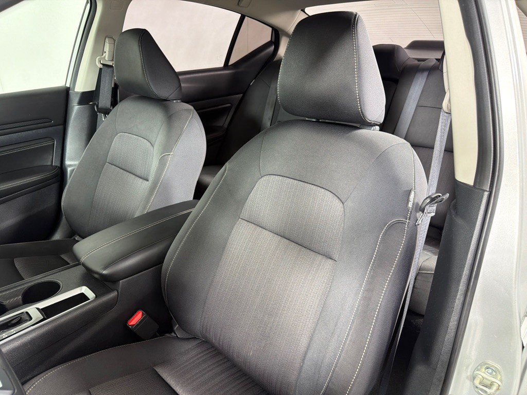 2020 Nissan Altima Image 11