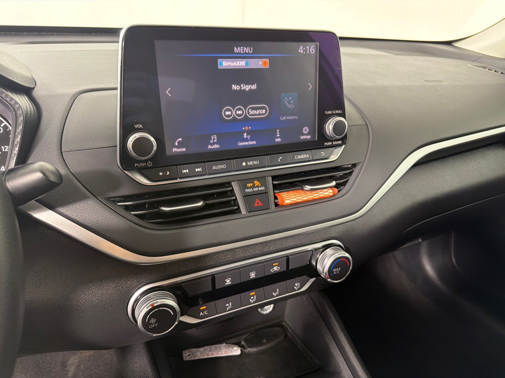 2020 Nissan Altima Image 14