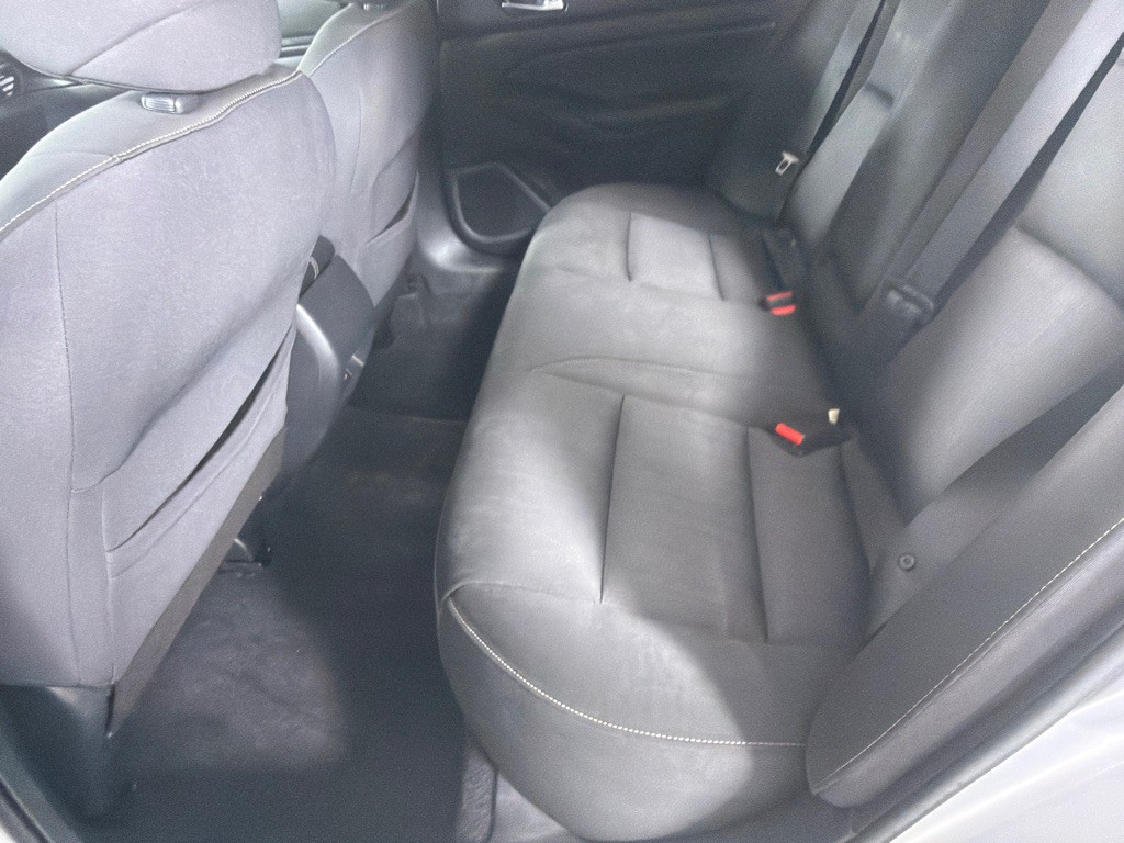 2020 Nissan Altima Image 17