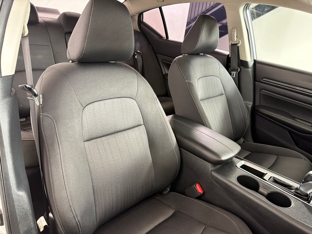2020 Nissan Altima Image 22