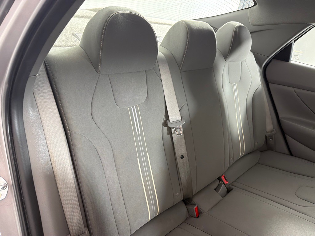 2022 Hyundai Elantra Image 20