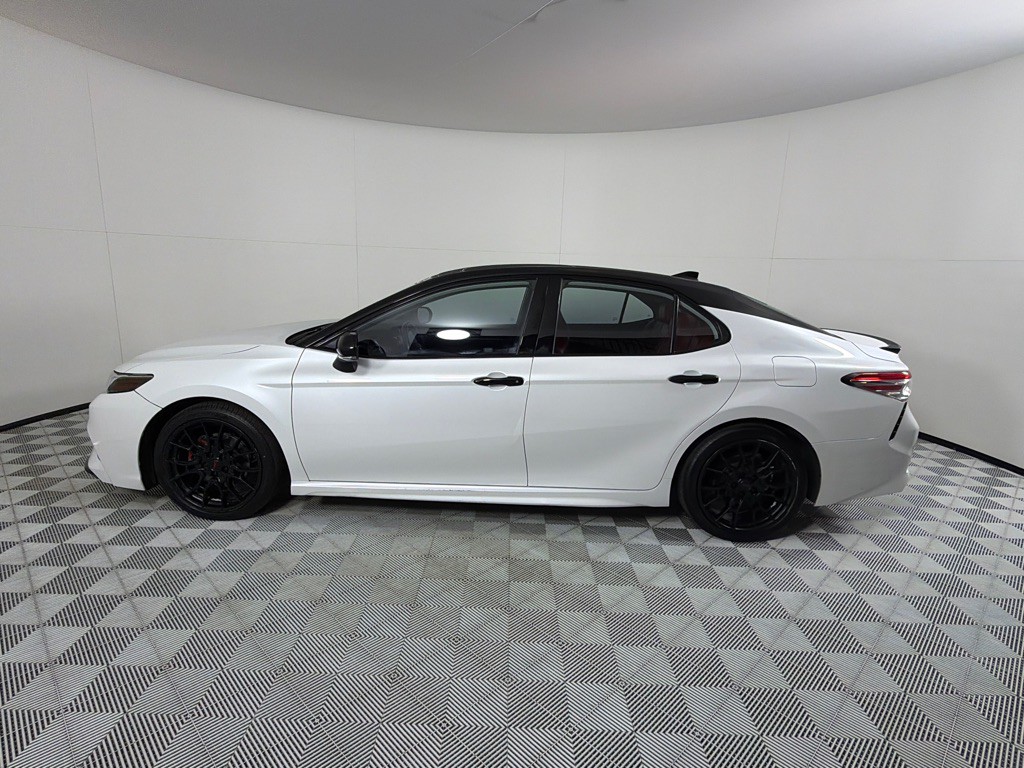 2020 Toyota Camry Image 8