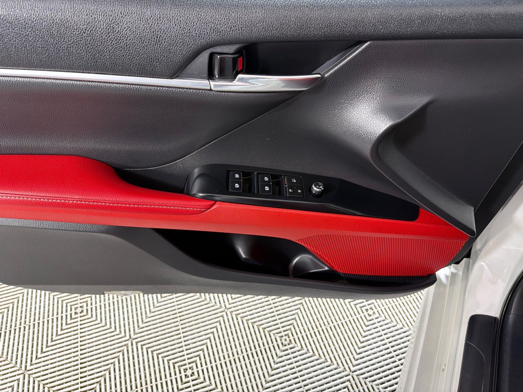 2020 Toyota Camry Image 10