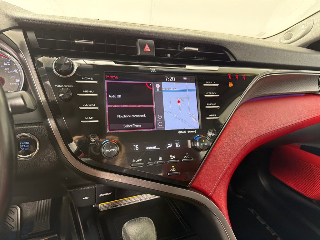 2020 Toyota Camry Image 16