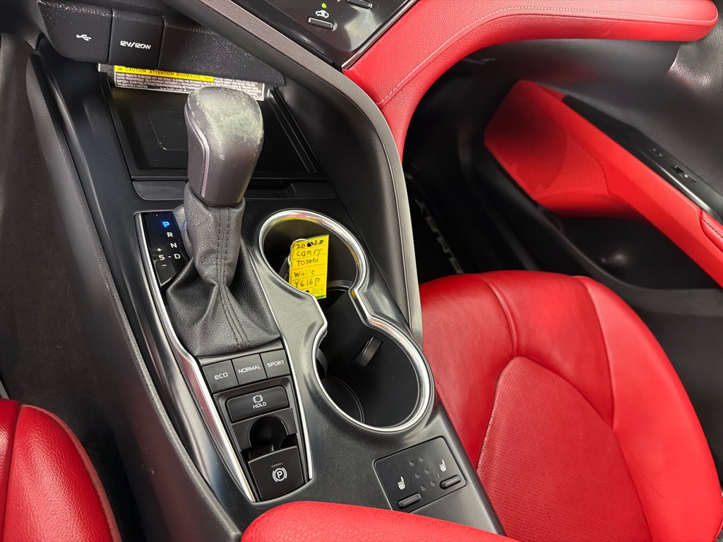 2020 Toyota Camry Image 18