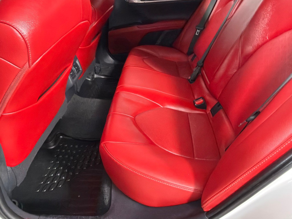 2020 Toyota Camry Image 19