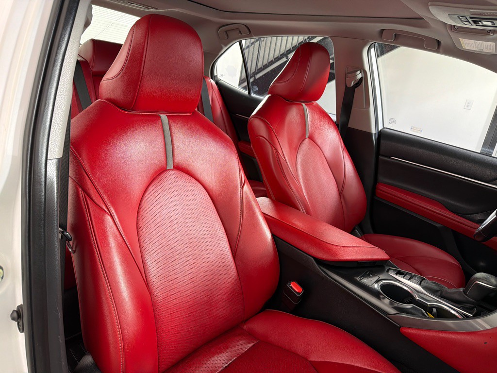2020 Toyota Camry Image 24