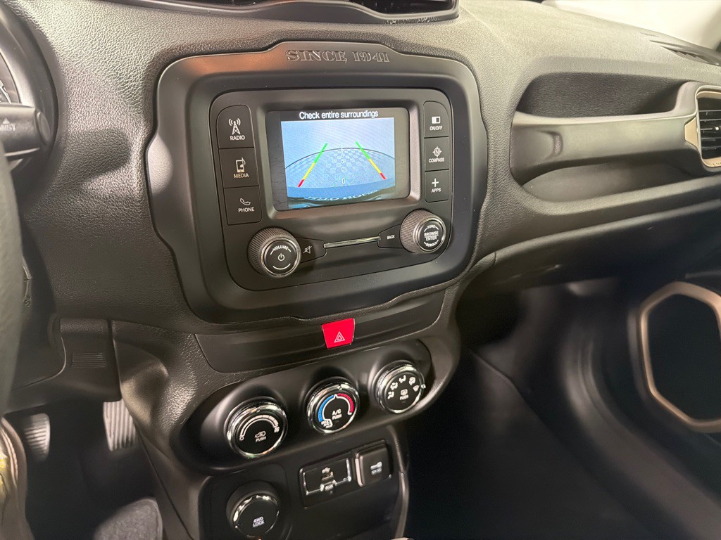 2017 Jeep Renegade Image 17