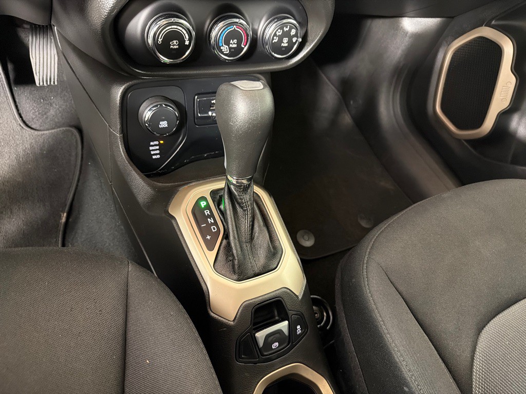 2017 Jeep Renegade Image 18