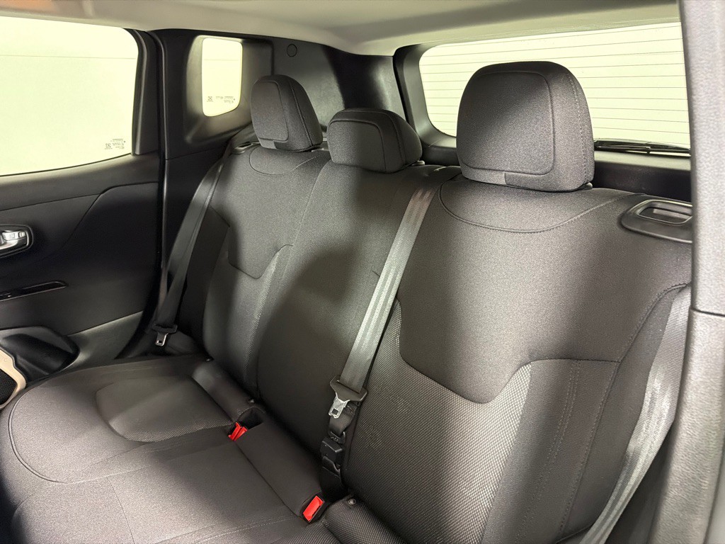 2017 Jeep Renegade Image 19