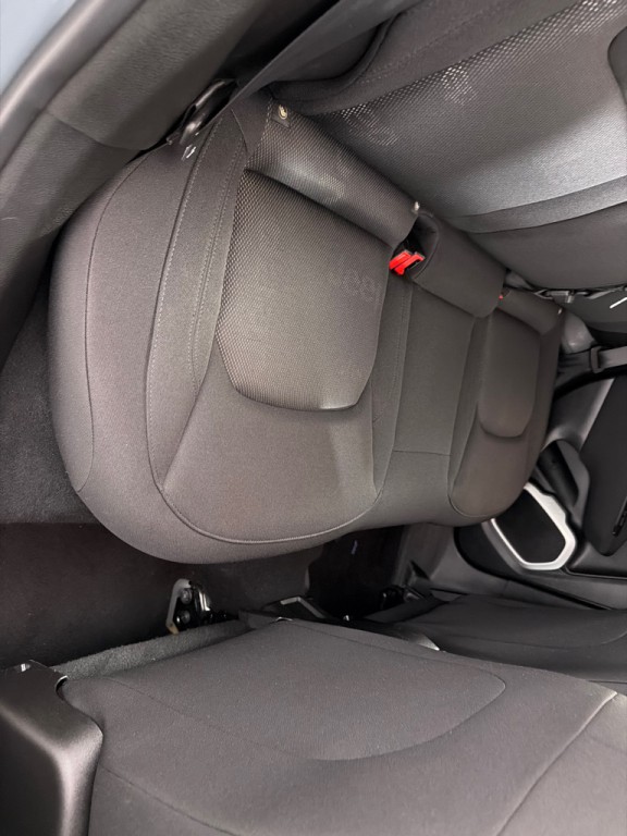 2017 Jeep Renegade Image 21
