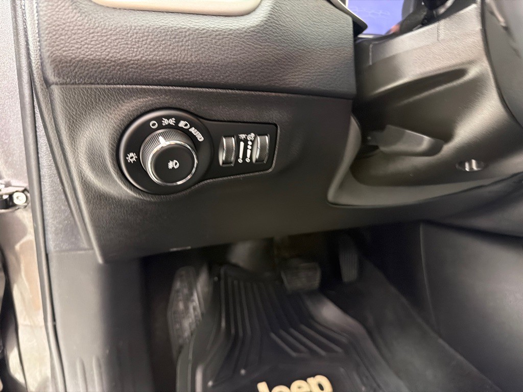 2020 Jeep Compass Image 14