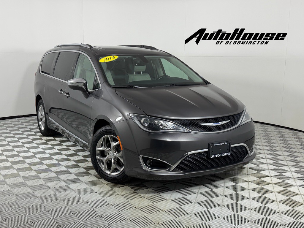 2018 Chrysler Pacifica Image 1