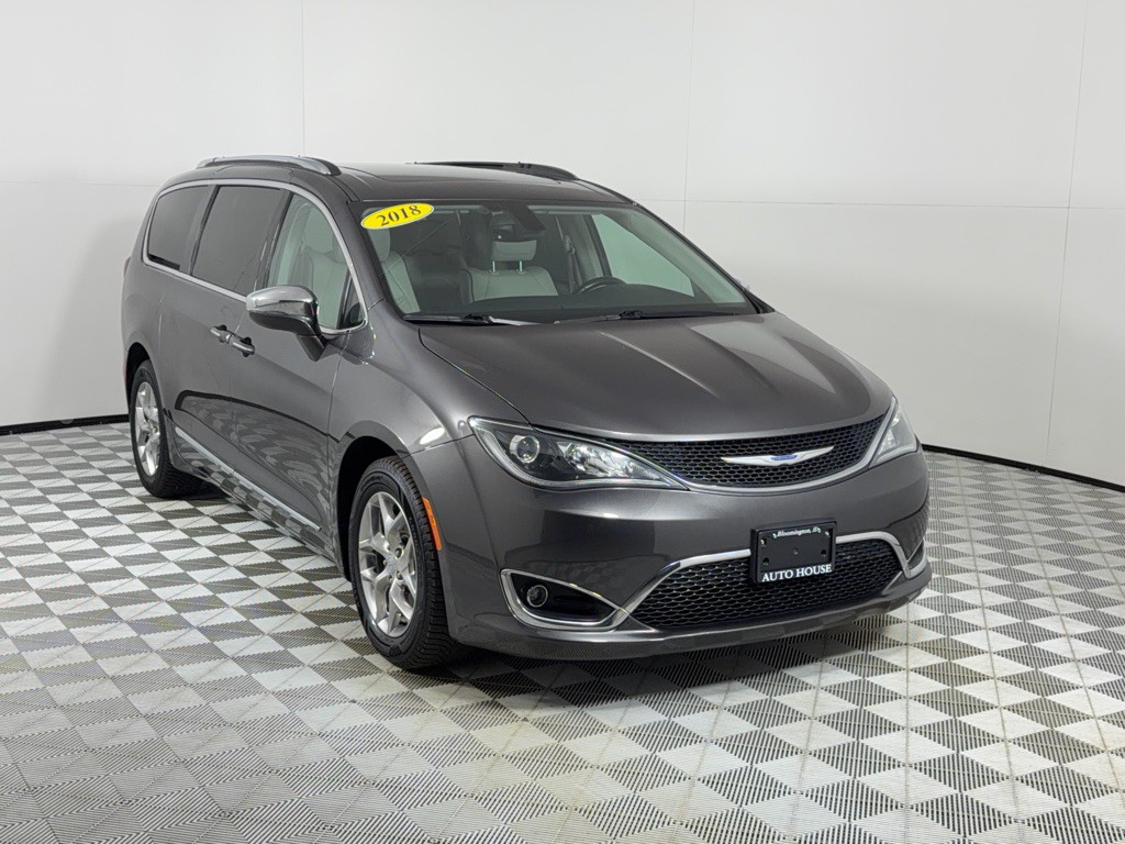 2018 Chrysler Pacifica Image 3