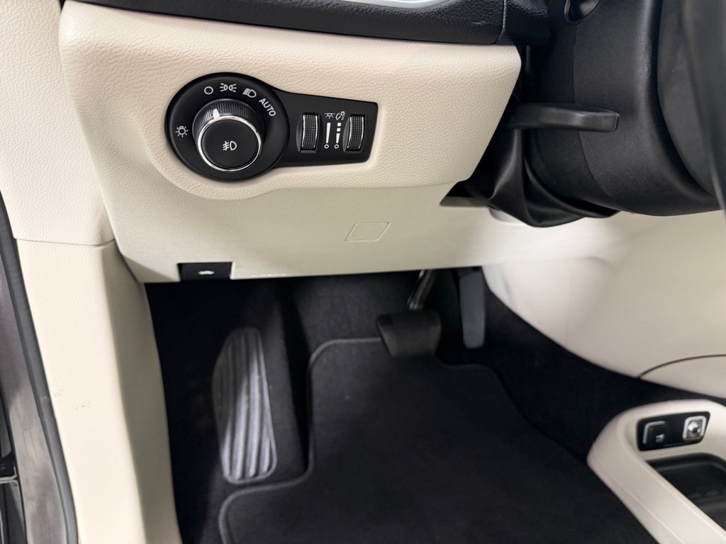 2018 Chrysler Pacifica Image 13