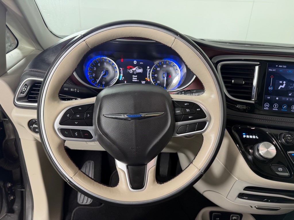 2018 Chrysler Pacifica Image 14