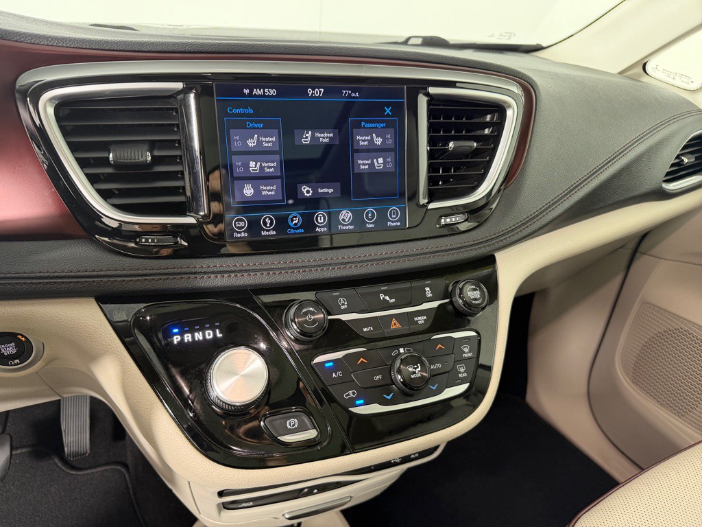 2018 Chrysler Pacifica Image 15