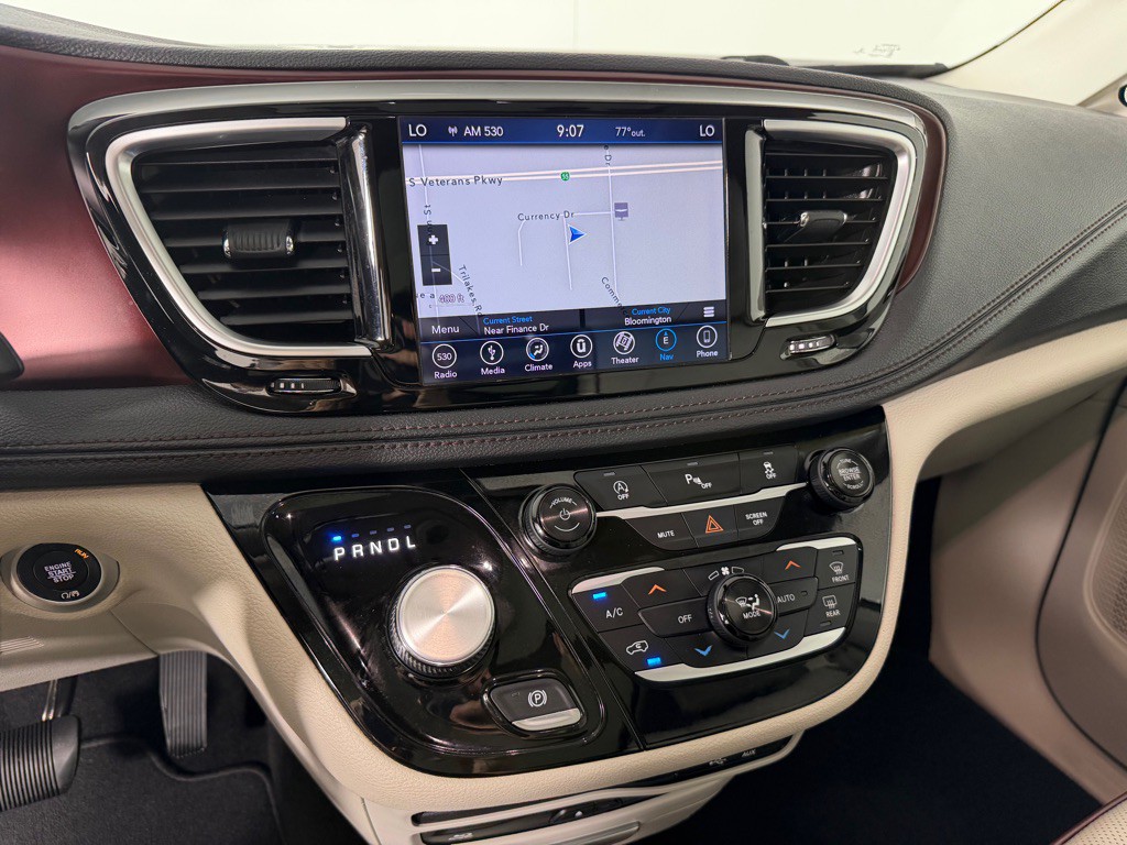 2018 Chrysler Pacifica Image 17