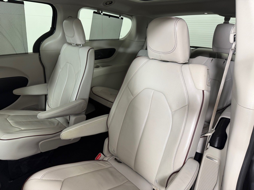 2018 Chrysler Pacifica Image 19