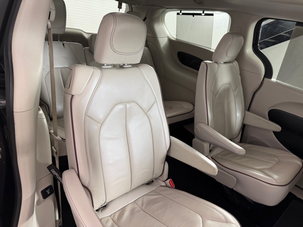 2018 Chrysler Pacifica Image 23