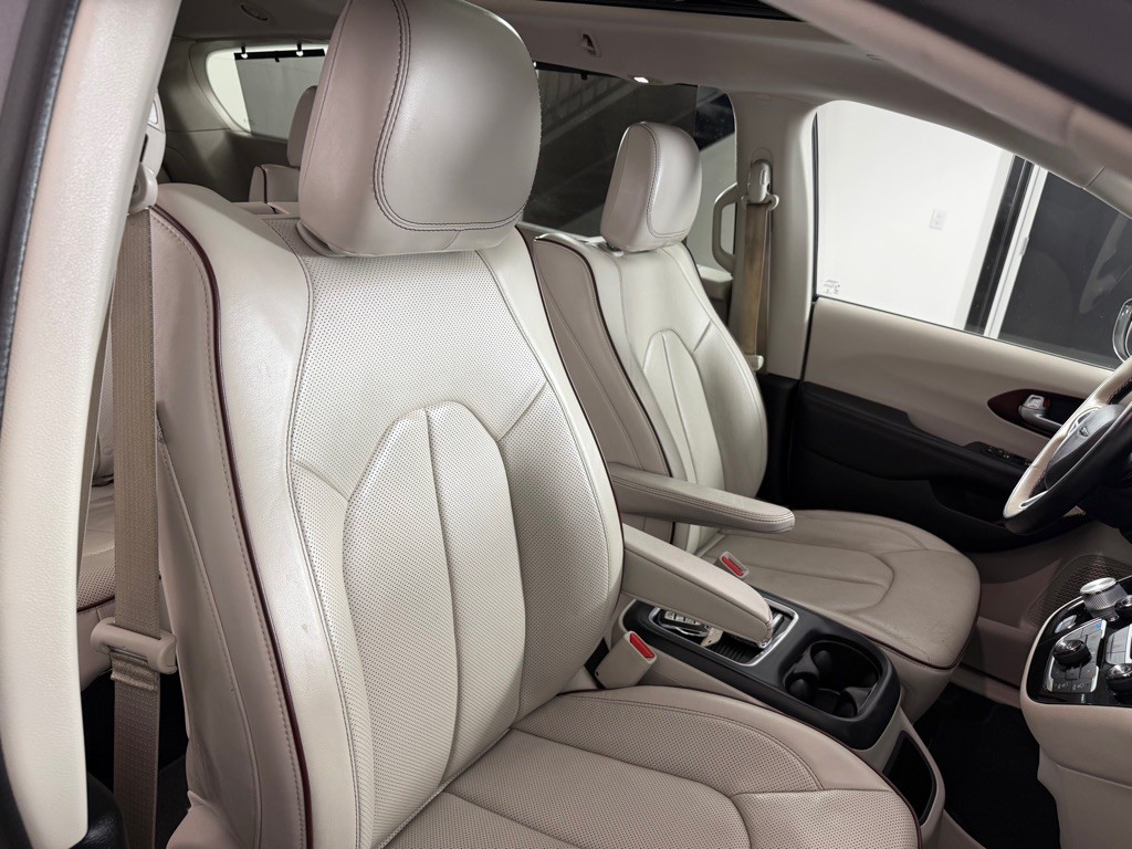 2018 Chrysler Pacifica Image 25