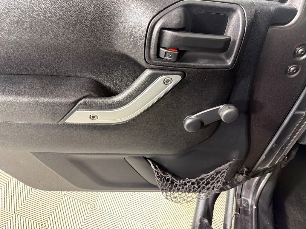 2014 Jeep Wrangler Unlimited Image 11