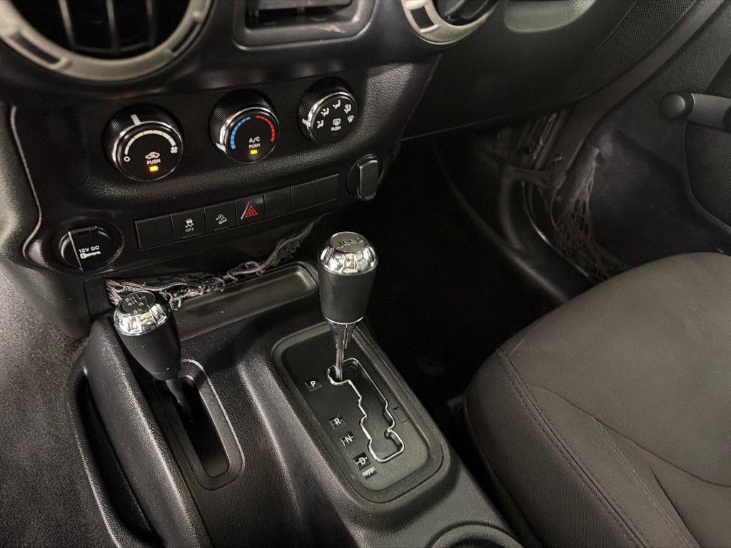 2014 Jeep Wrangler Unlimited Image 16
