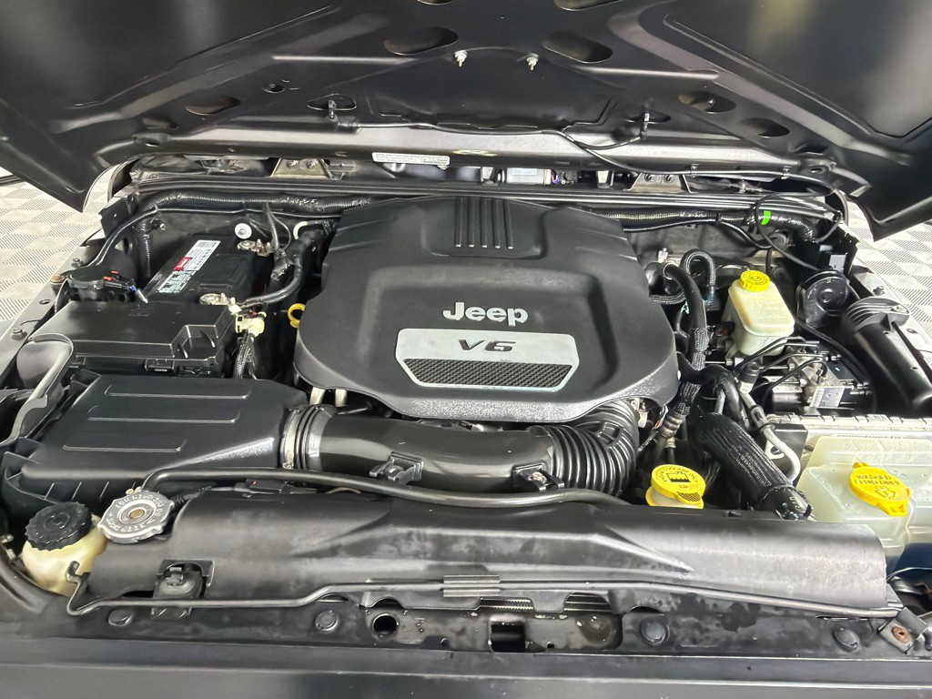 2014 Jeep Wrangler Unlimited Image 25