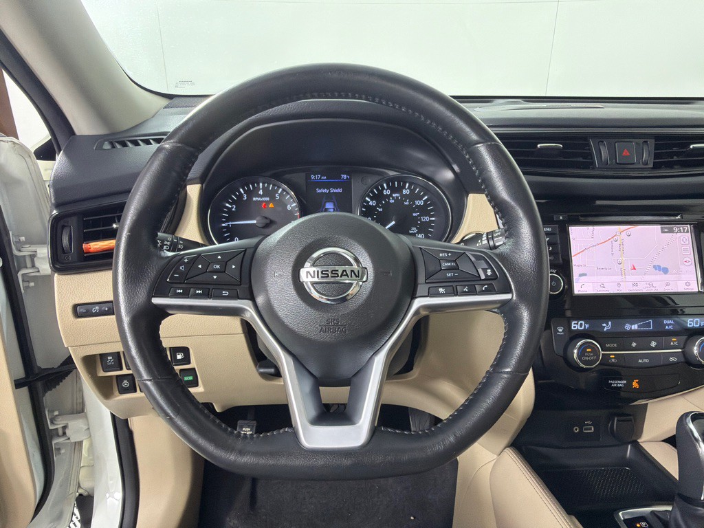 2018 Nissan Rogue Image 15