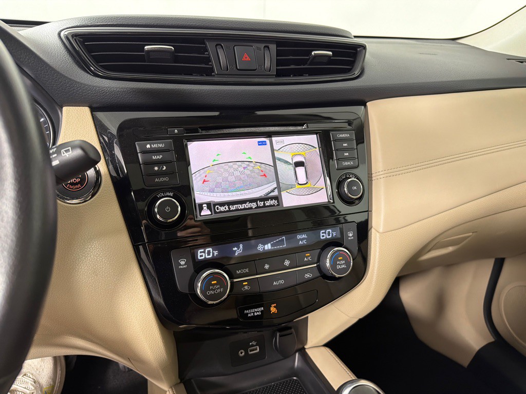 2018 Nissan Rogue Image 17